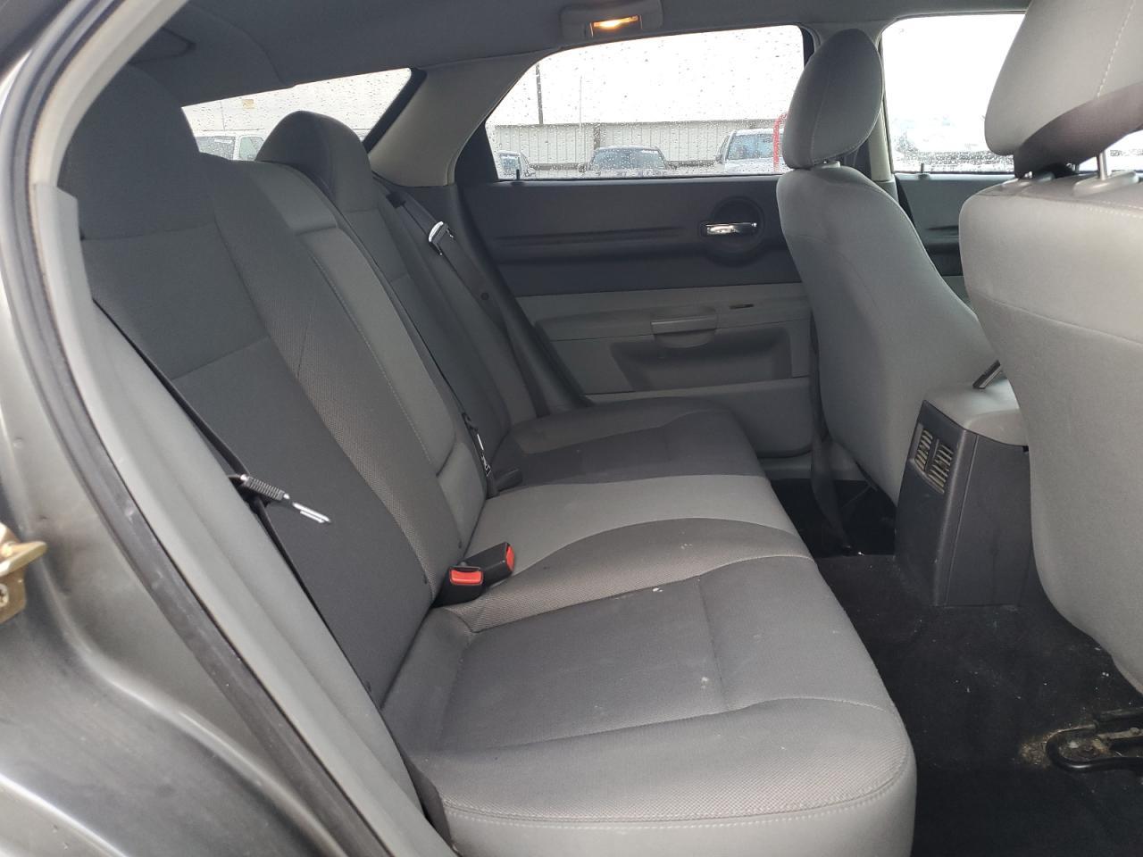 2005 DODGE MAGNUM