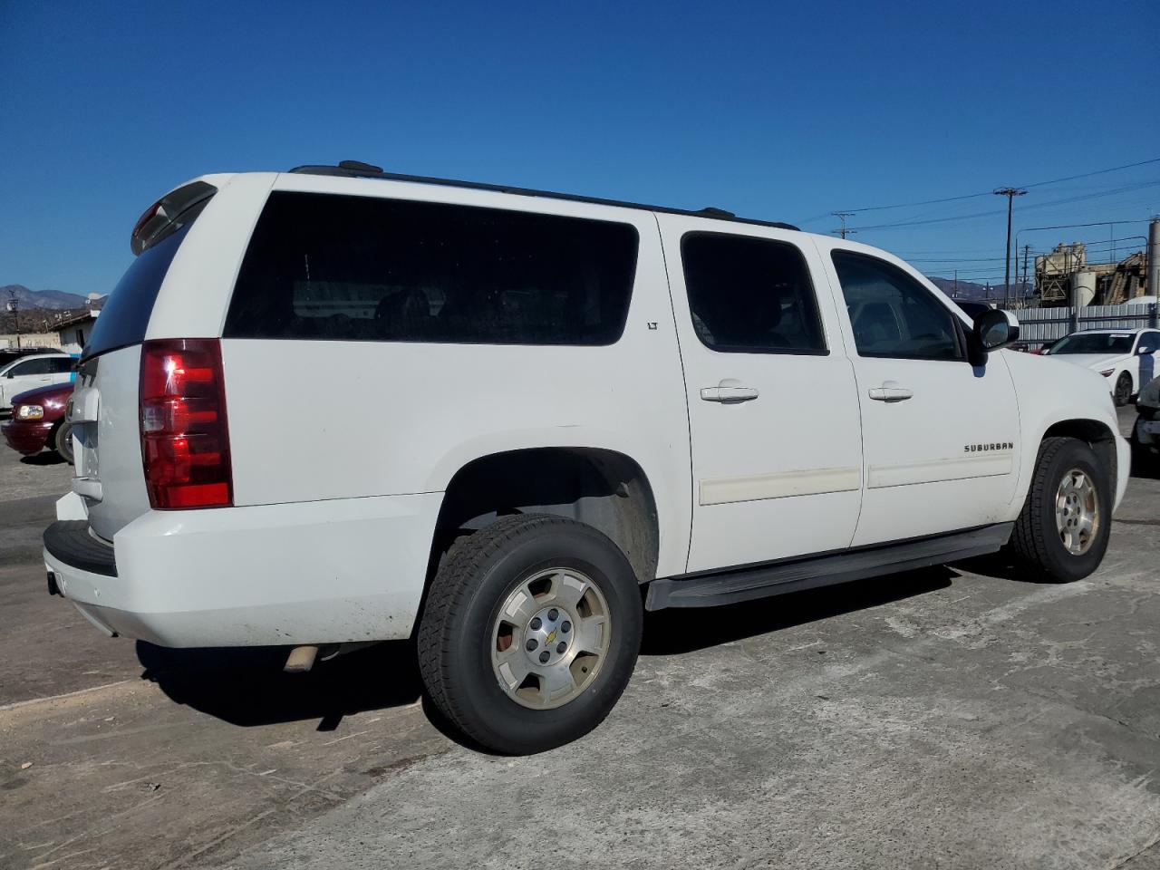 2013 CHEVROLET Suburban