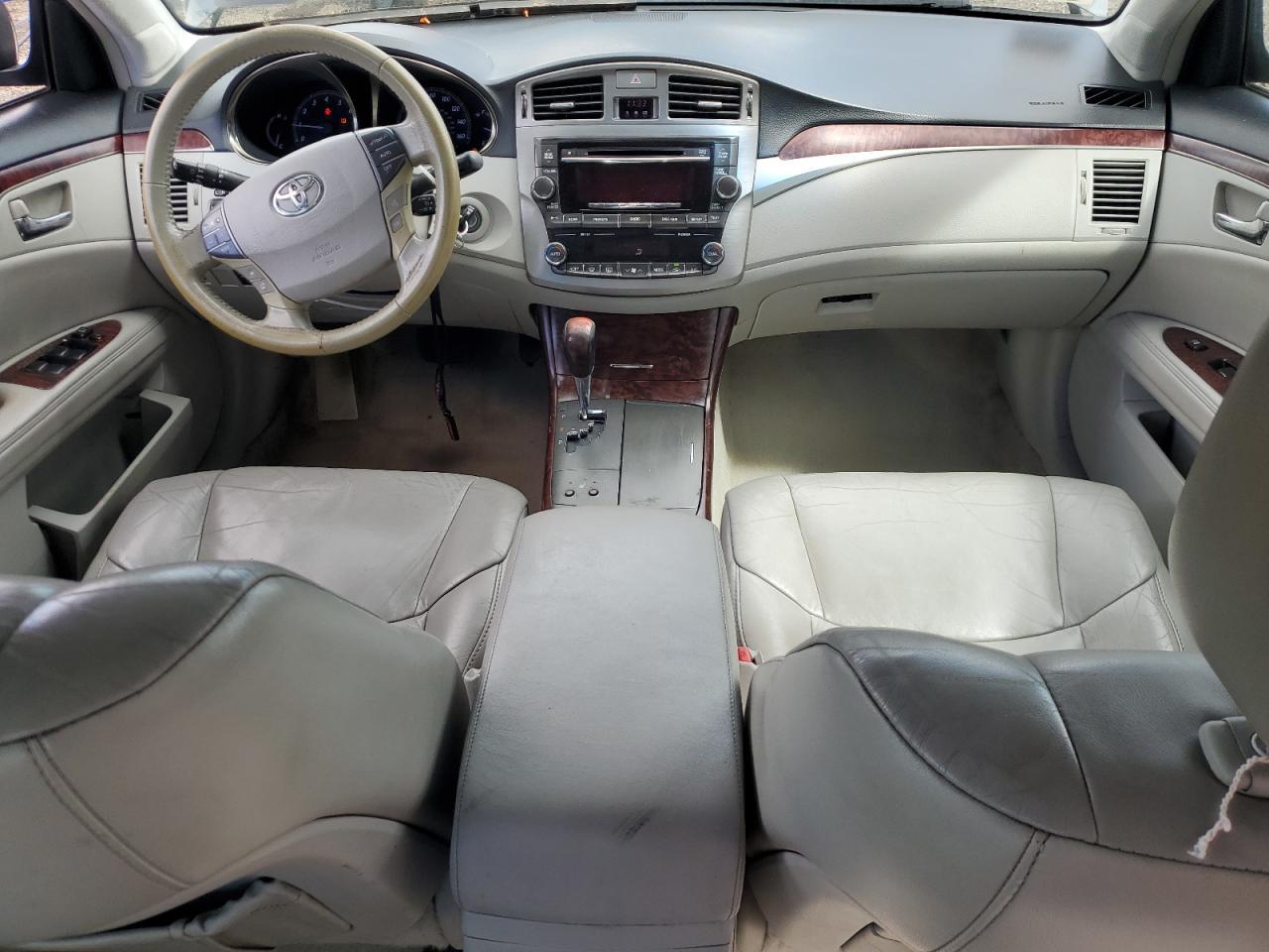 2011 TOYOTA Avalon