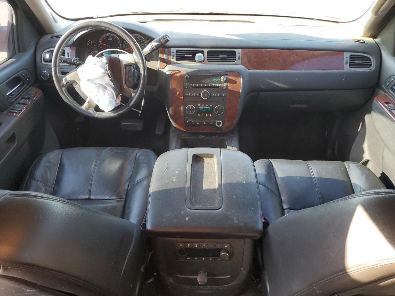 2011 CHEVROLET Suburban
