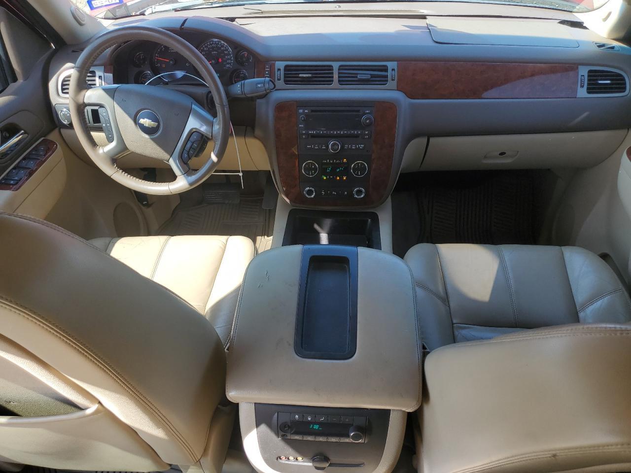 2011 CHEVROLET Tahoe