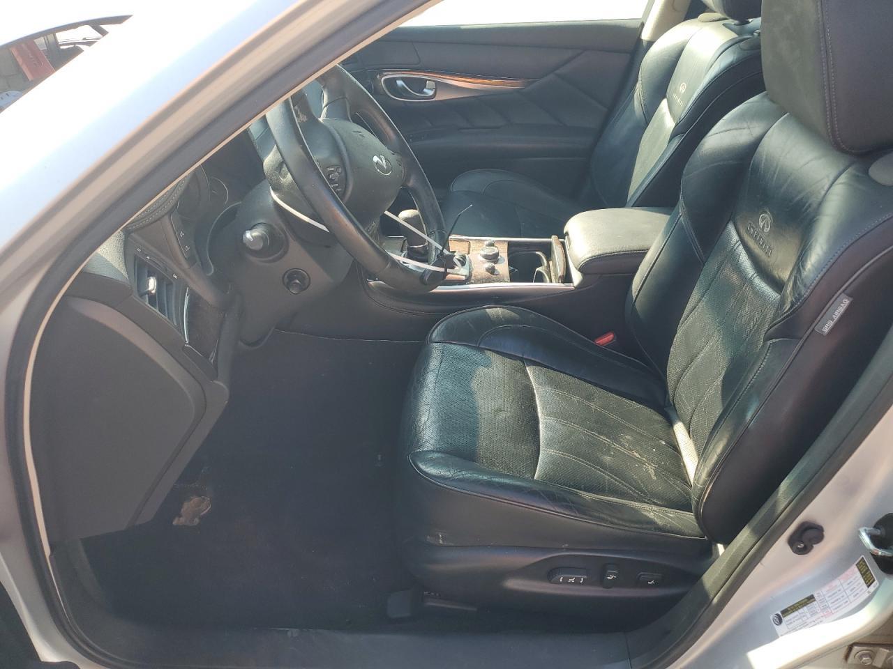 2012 INFINITI M37
