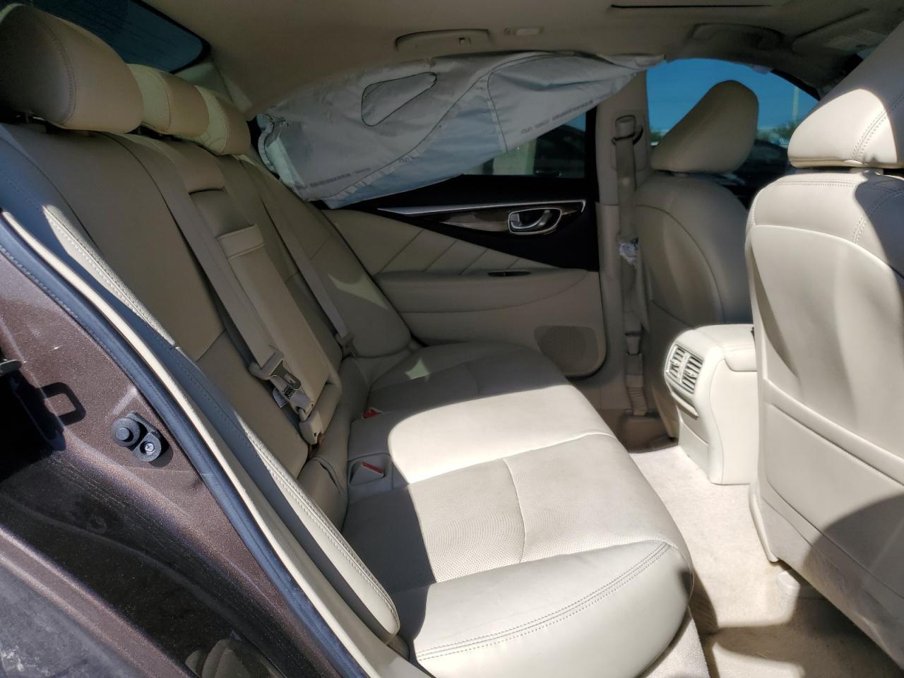 2015 INFINITI Q50