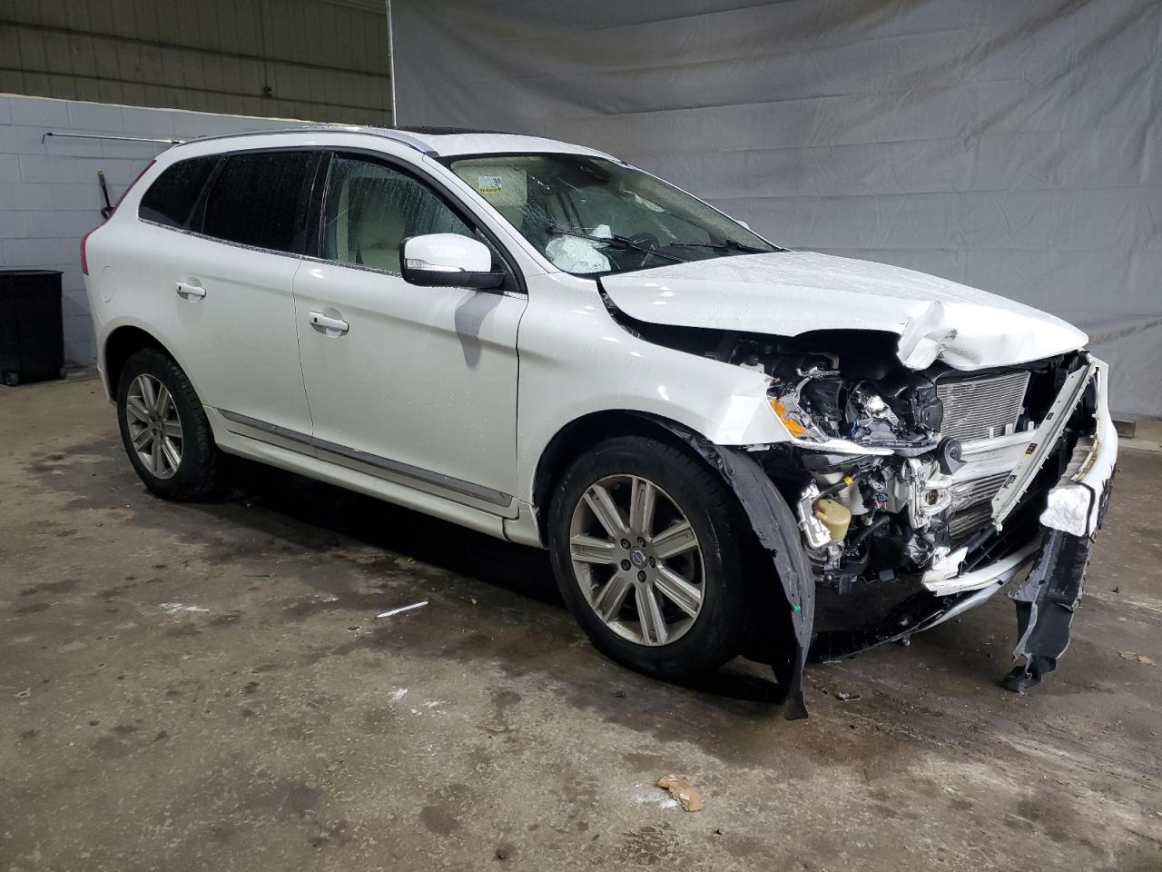 2016 VOLVO XC60