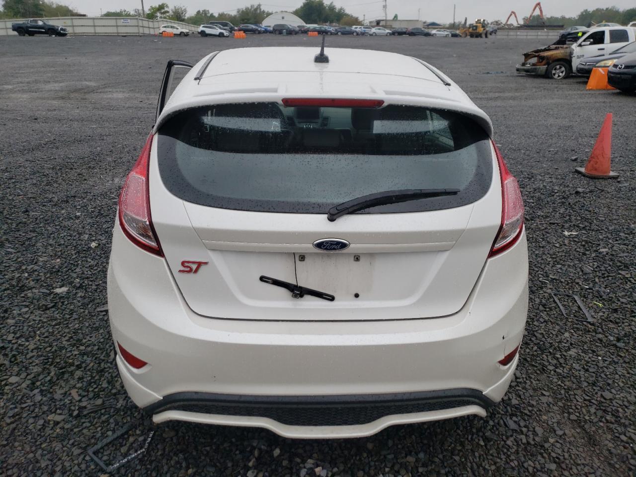2016 FORD Fiesta