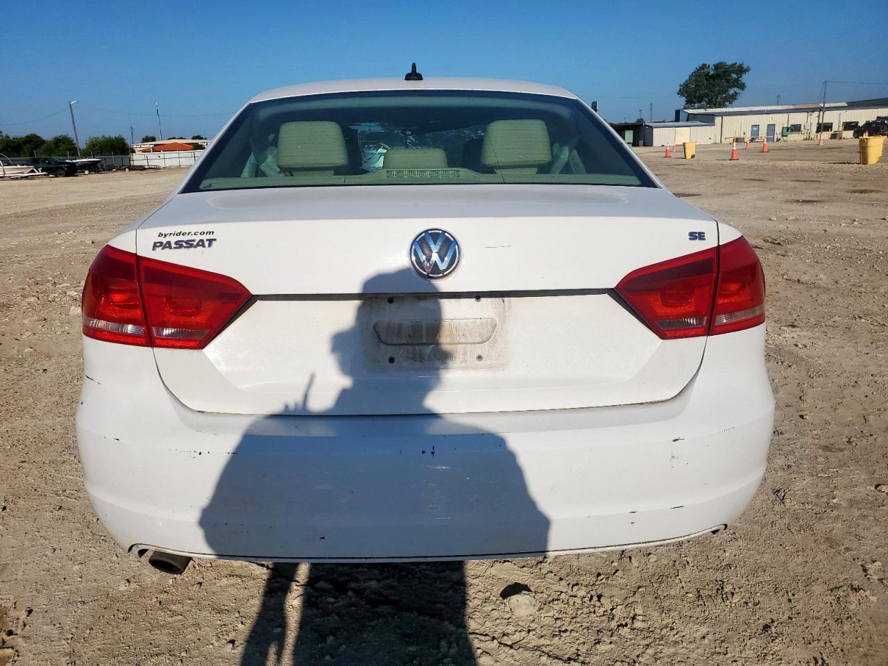 2013 VOLKSWAGEN Passat