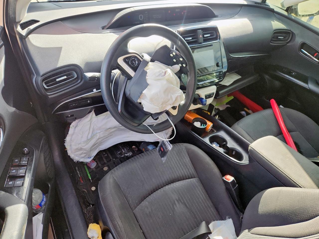 2016 TOYOTA PRIUS