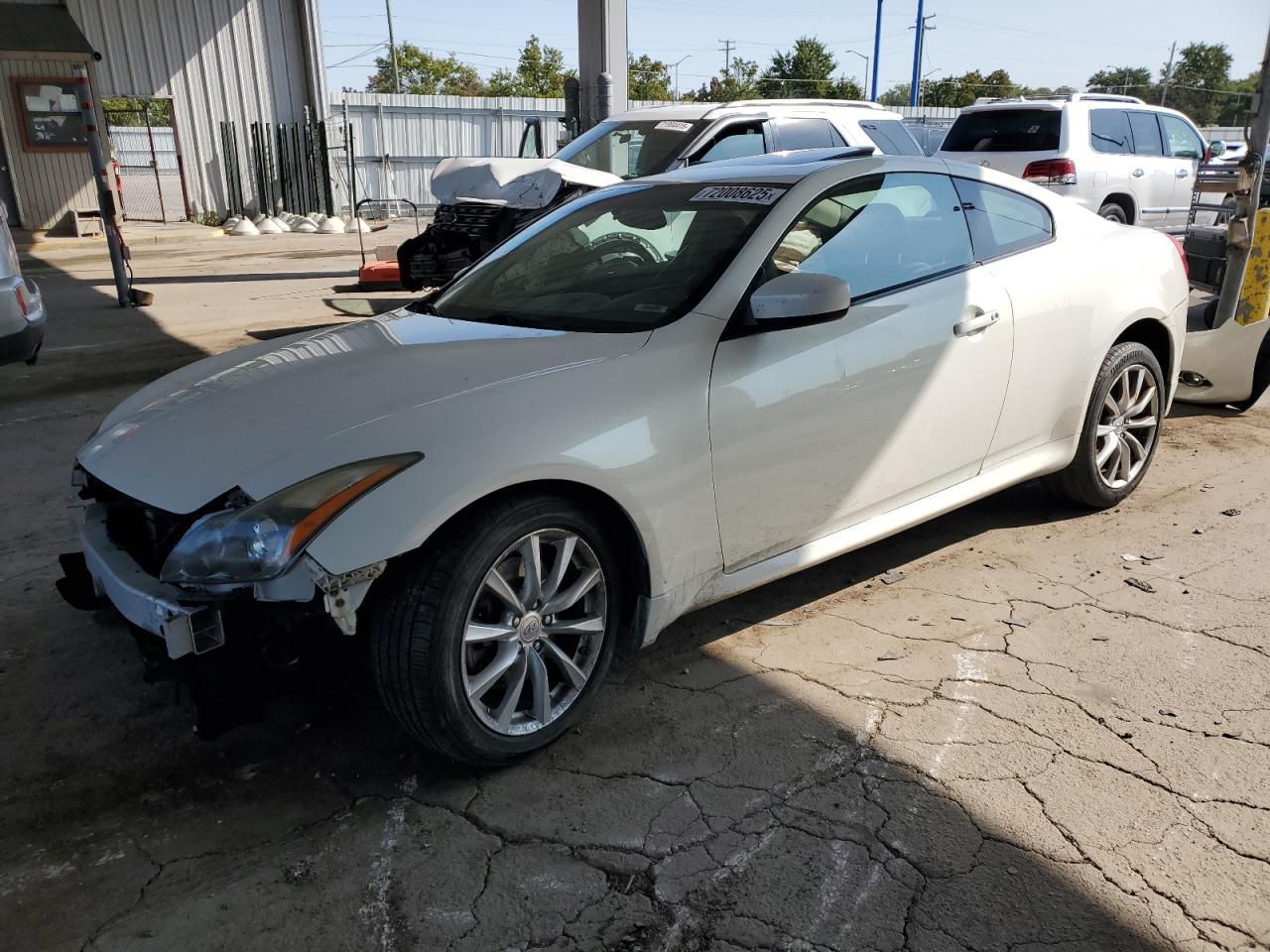 2011 INFINITI G37