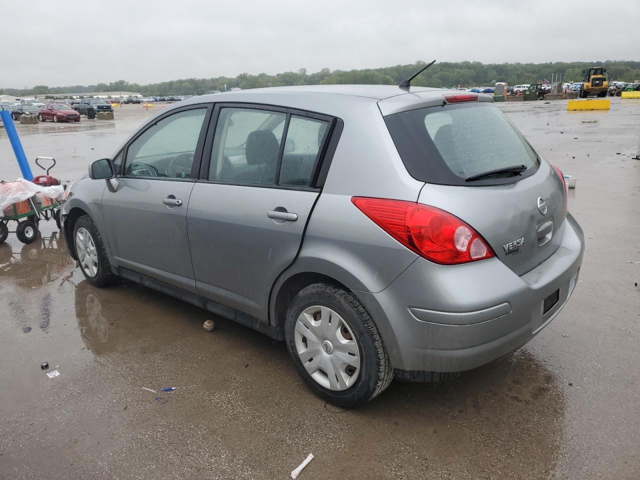 2011 NISSAN VERSA