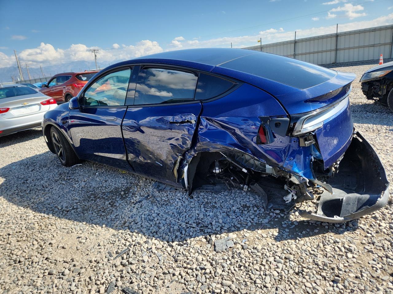 2026 TESLA MODEL Y