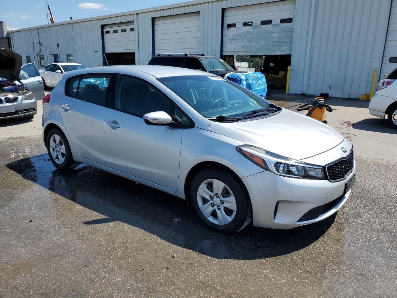 2017 KIA FORTE