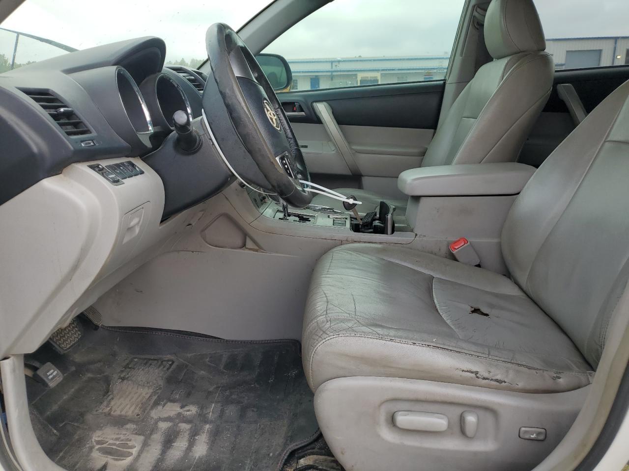 2013 TOYOTA HIGHLANDER