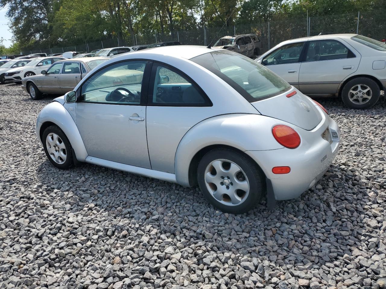 2002 VOLKSWAGEN Beetle