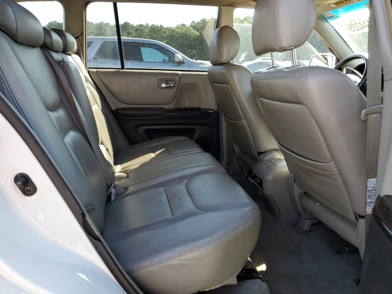 2003 TOYOTA HIGHLANDER