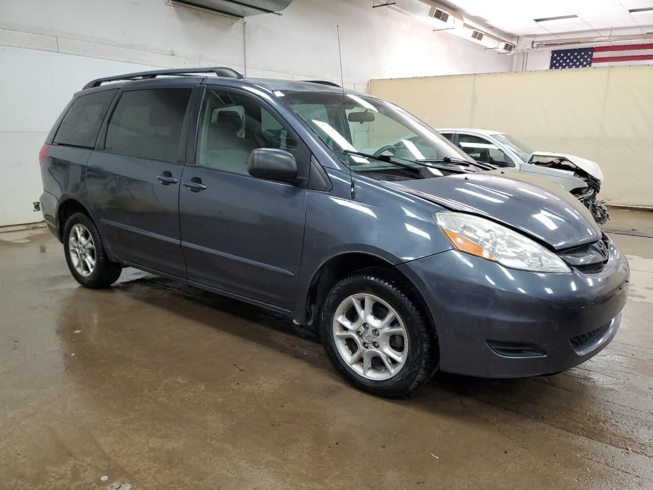 2006 TOYOTA SIENNA