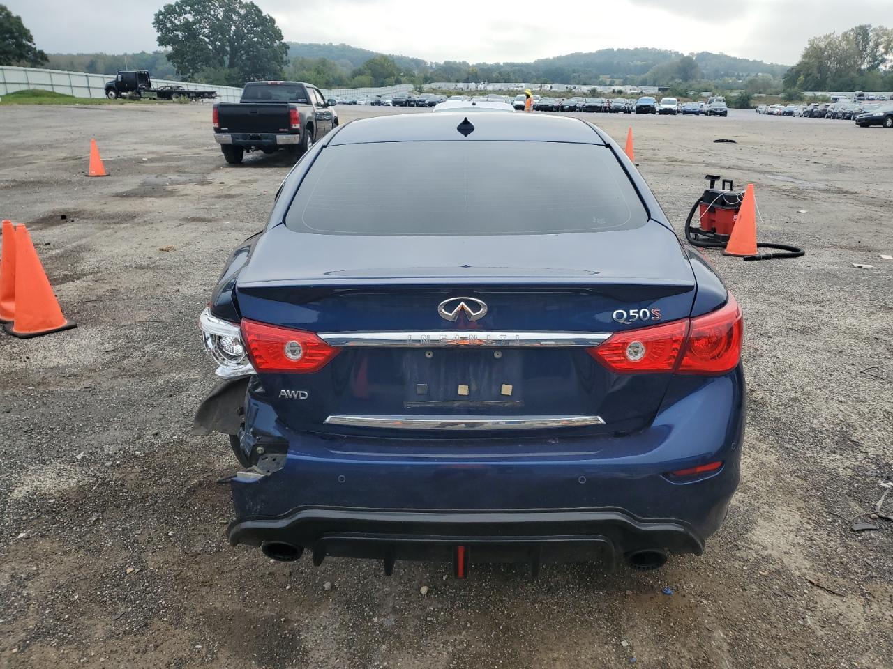 2016 INFINITI Q50