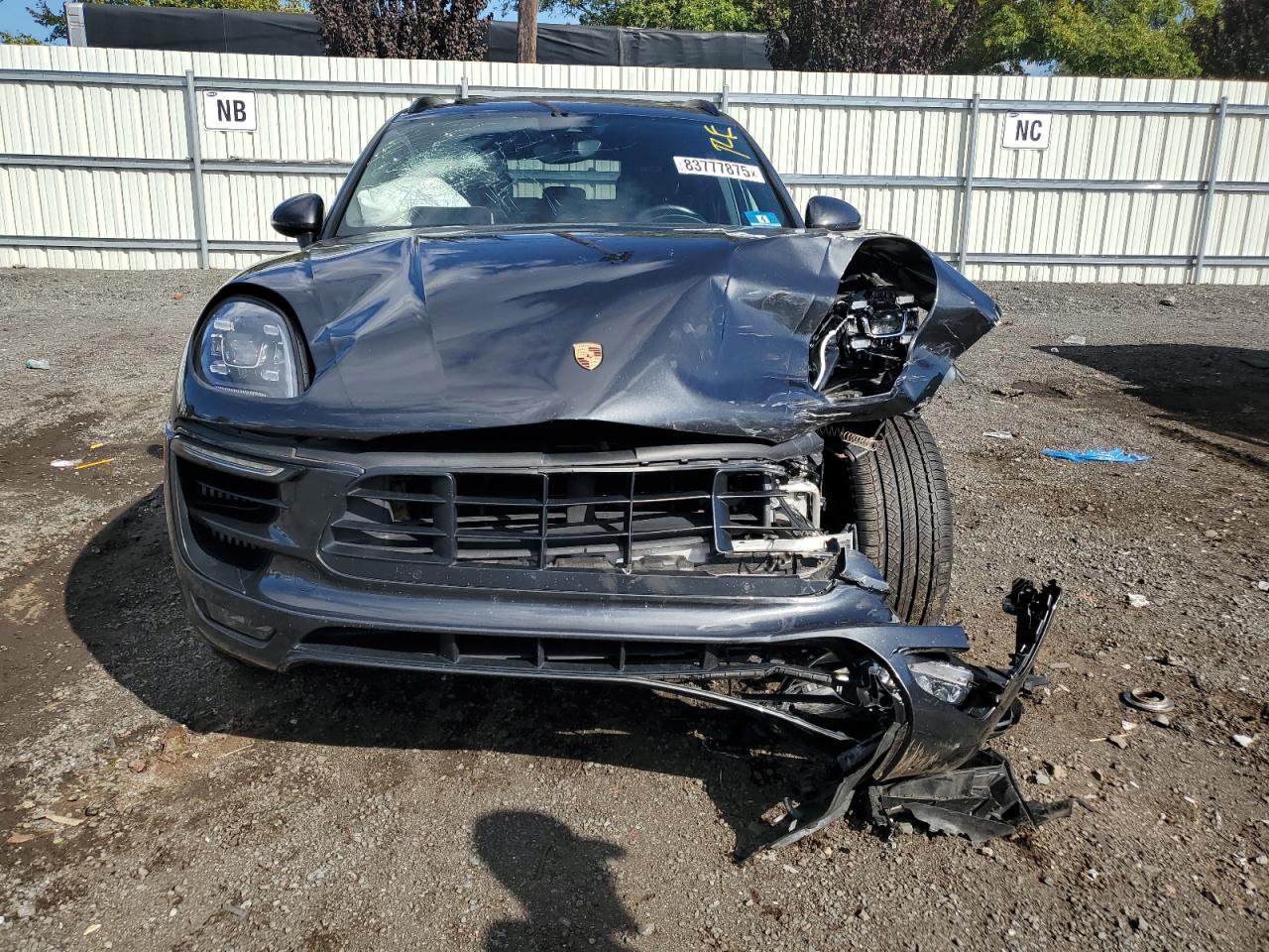 2017 PORSCHE Macan