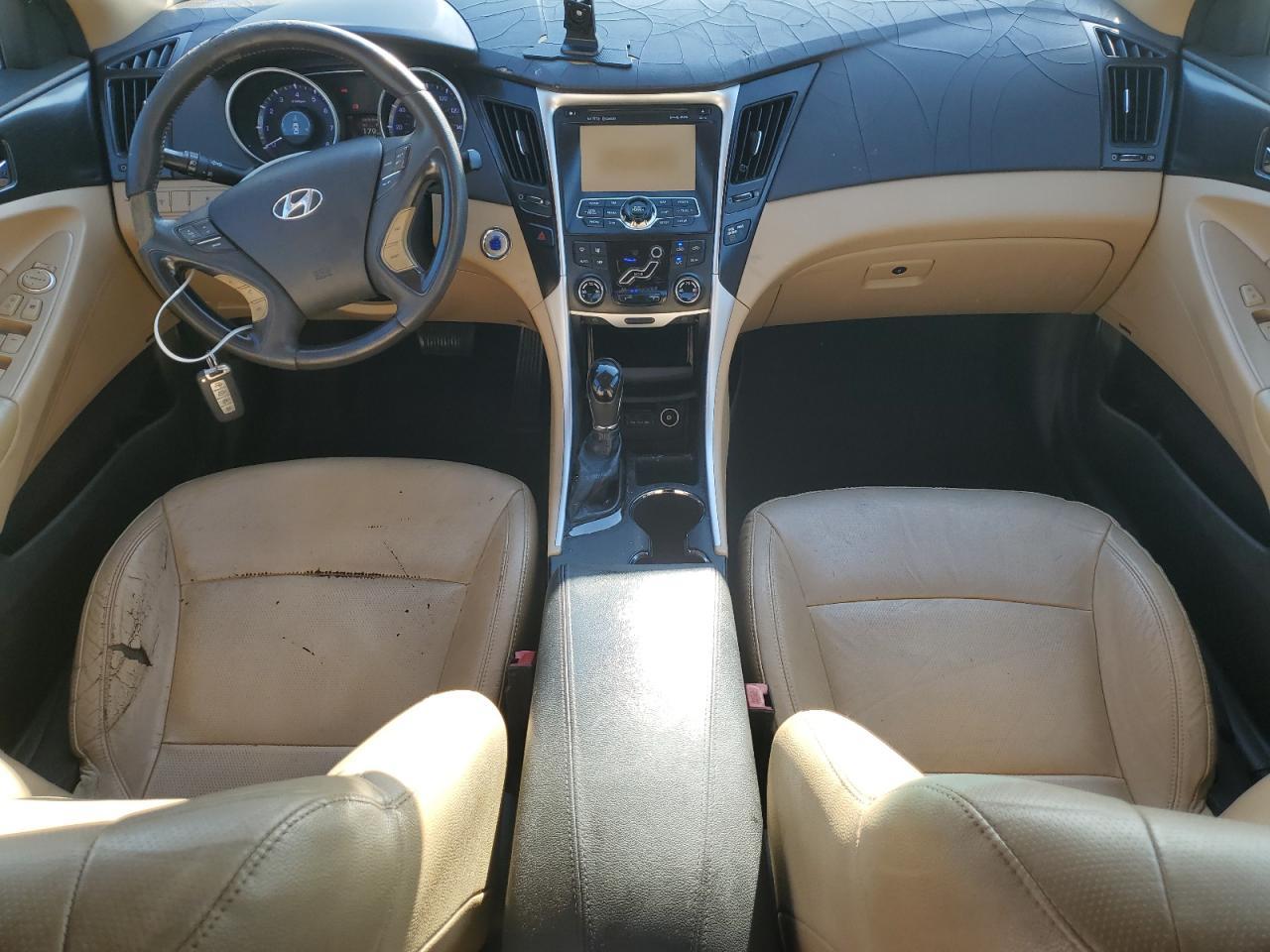 2011 HYUNDAI SONATA