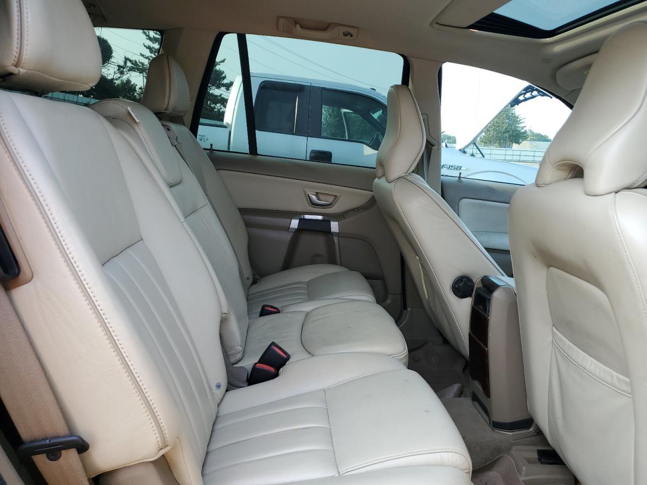 2013 VOLVO XC90