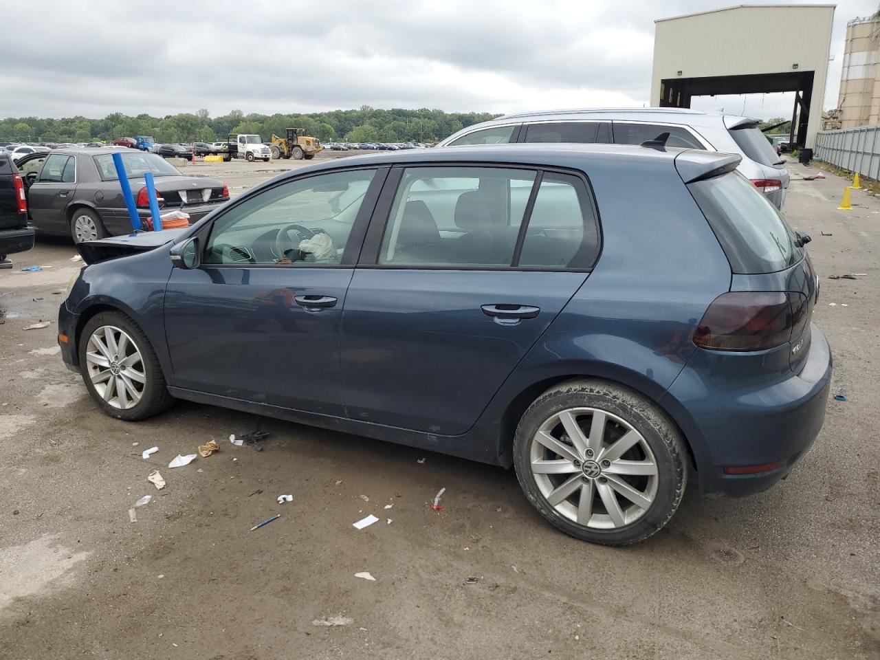 2011 VOLKSWAGEN GOLF