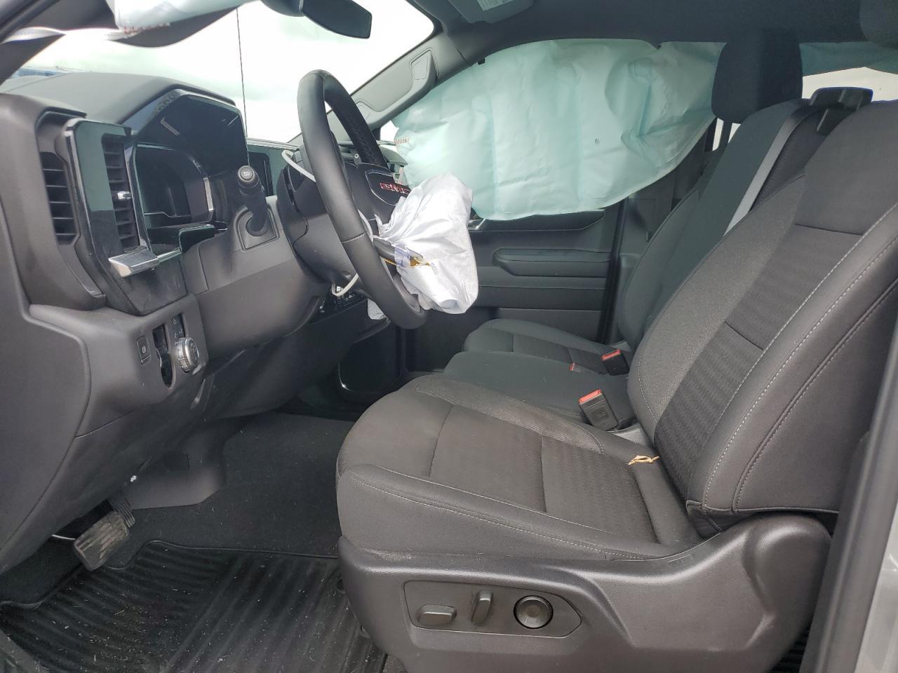2024 GMC Sierra