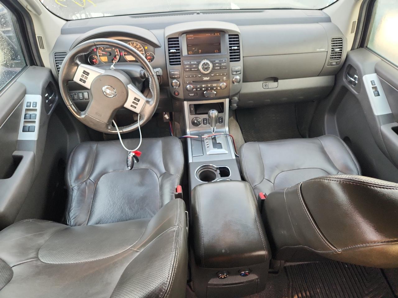 2011 NISSAN PATHFINDER