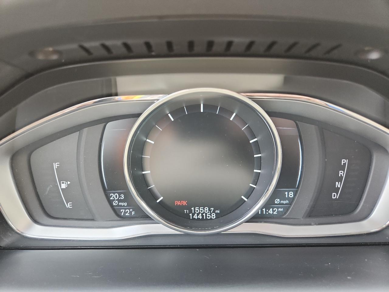 2015 VOLVO XC60