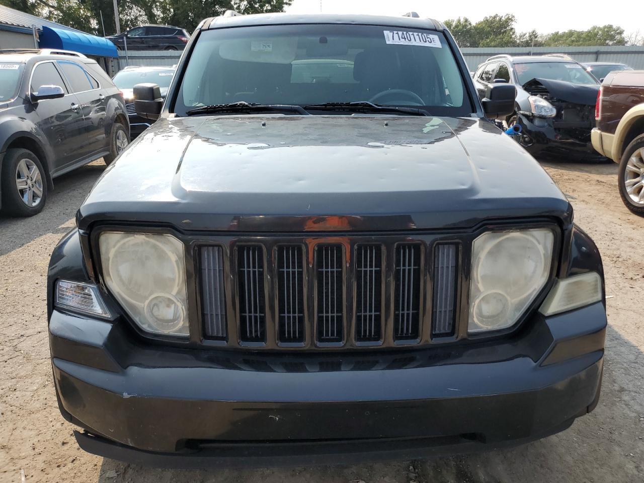 2011 JEEP Liberty
