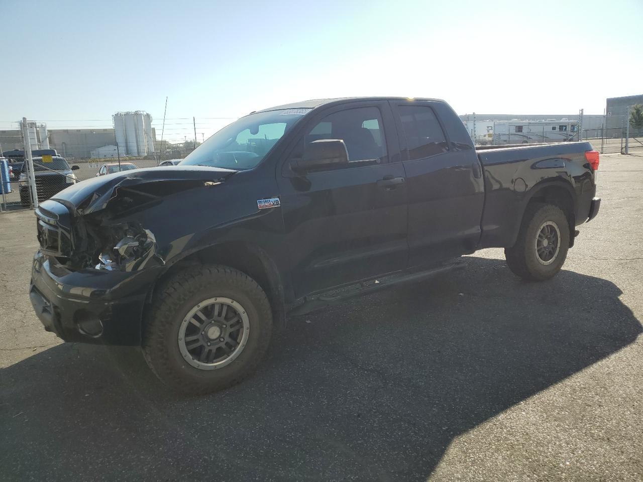 2011 TOYOTA TUNDRA