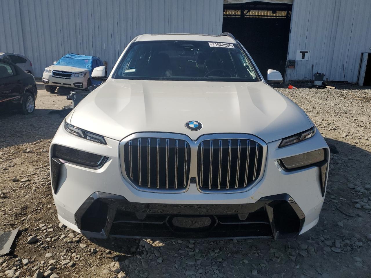 2023 BMW X7