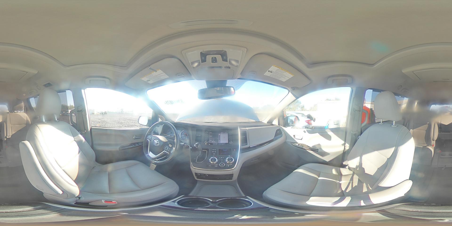 2019 TOYOTA SIENNA