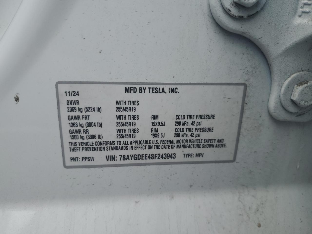 2025 TESLA MODEL Y