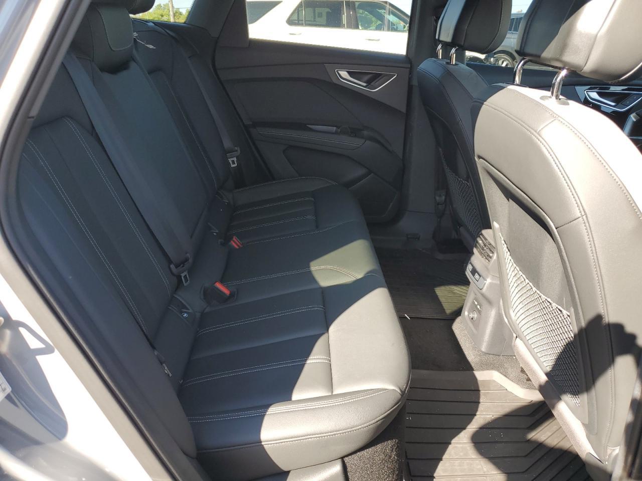 2024 AUDI Q4 e-tron