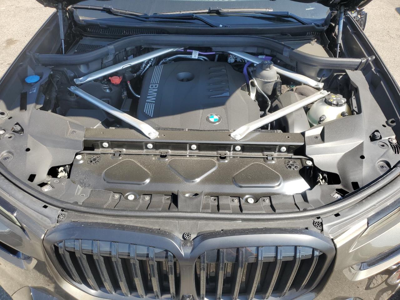 2025 BMW X7