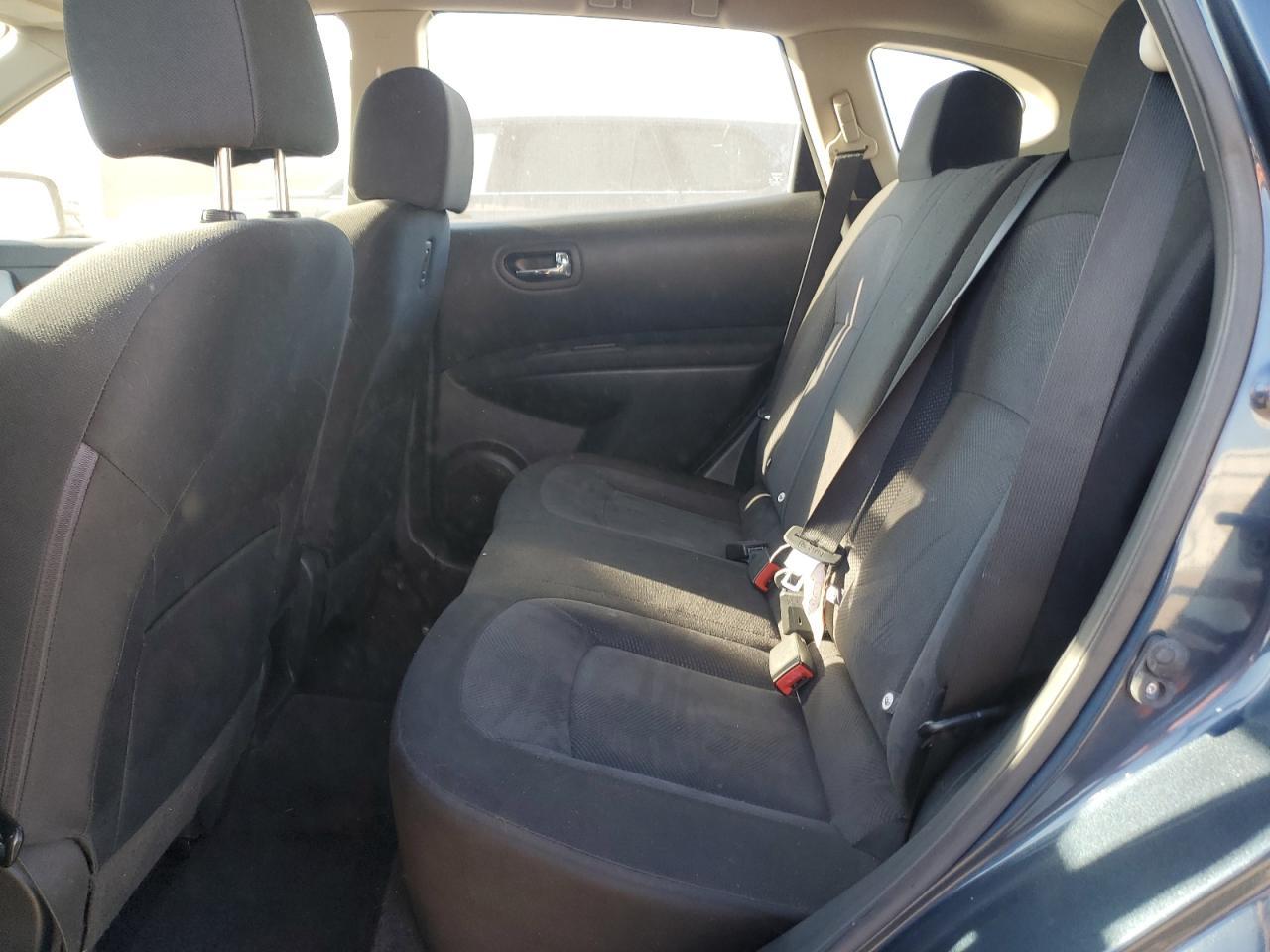 2015 NISSAN ROGUE
