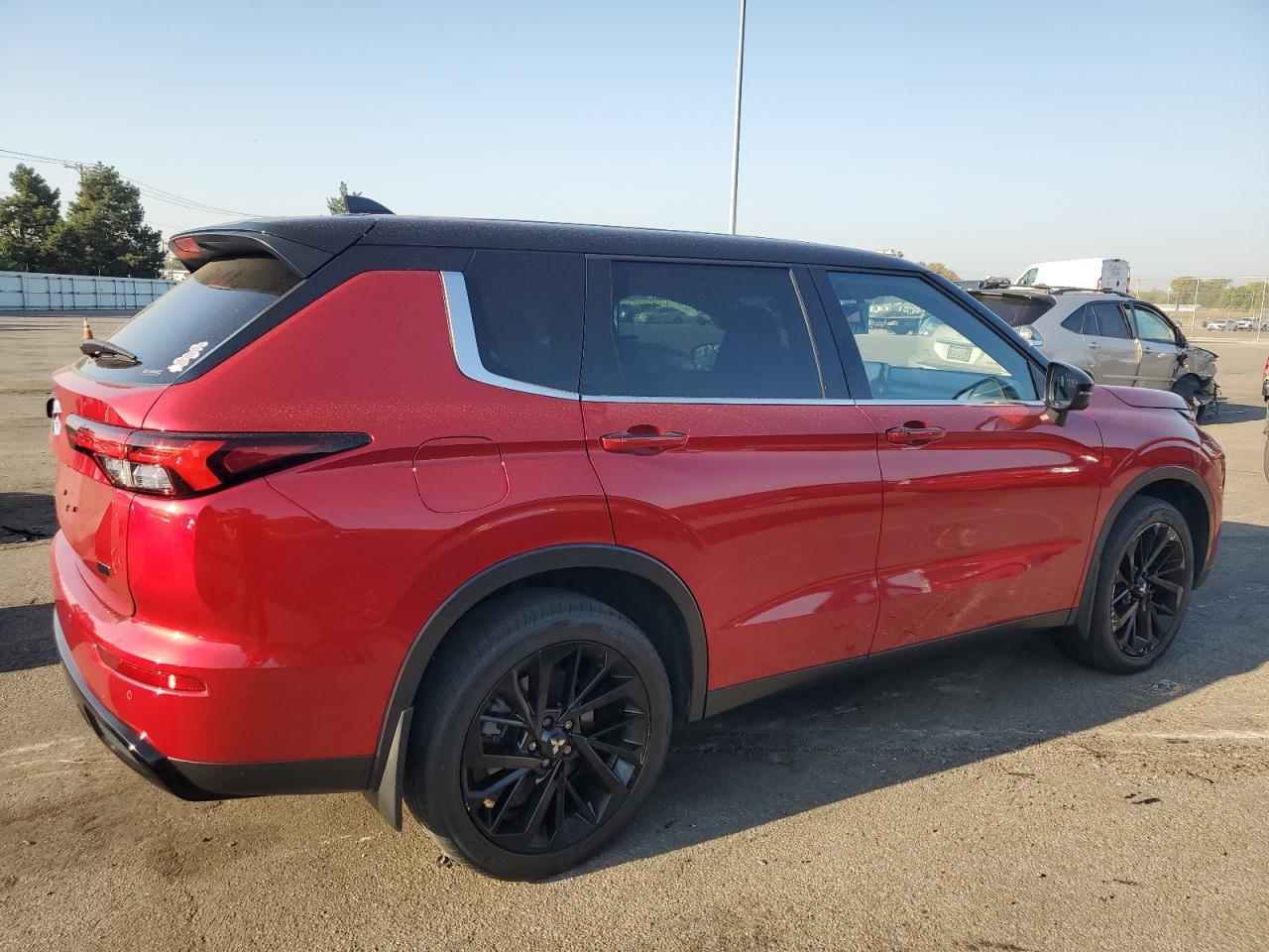 2023 MITSUBISHI outlander