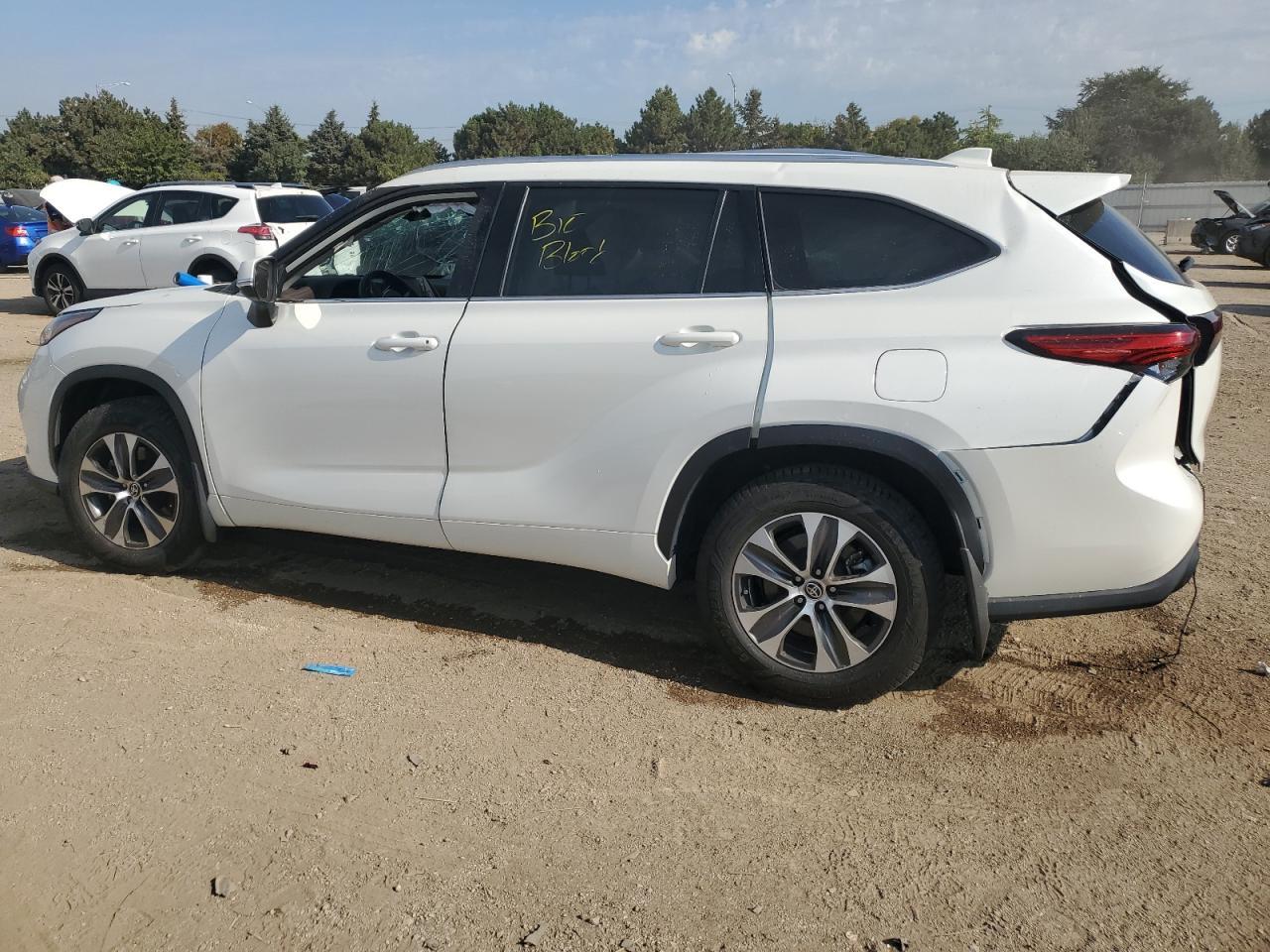 2021 TOYOTA HIGHLANDER