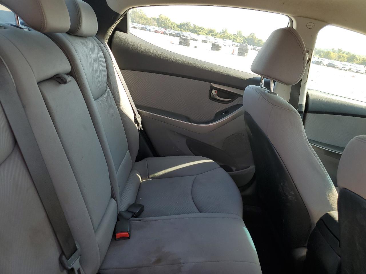 2013 HYUNDAI ELANTRA