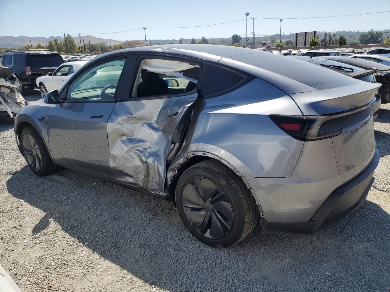 2026 TESLA MODEL Y