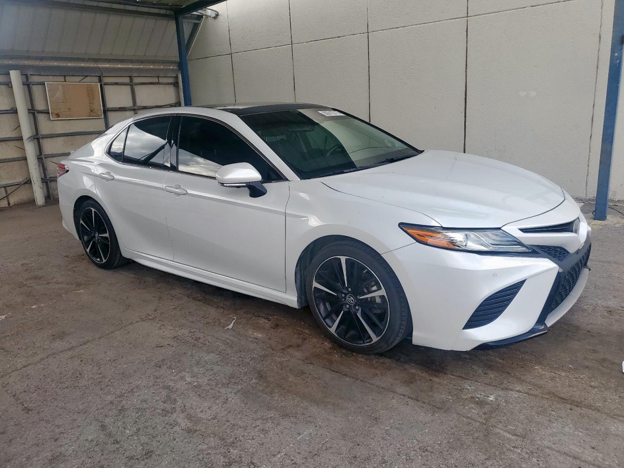 2018 TOYOTA CAMRY