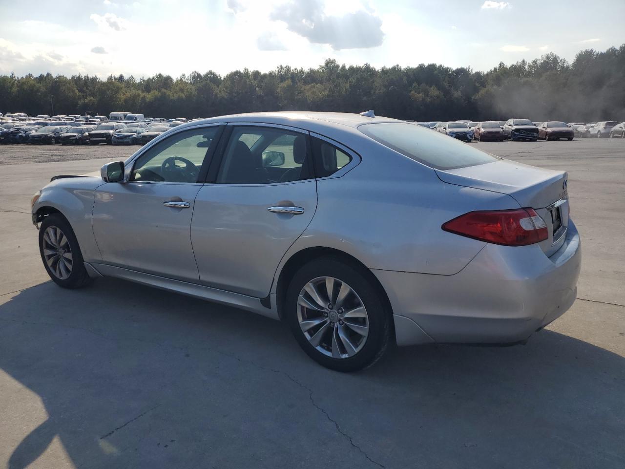 2012 INFINITI M37