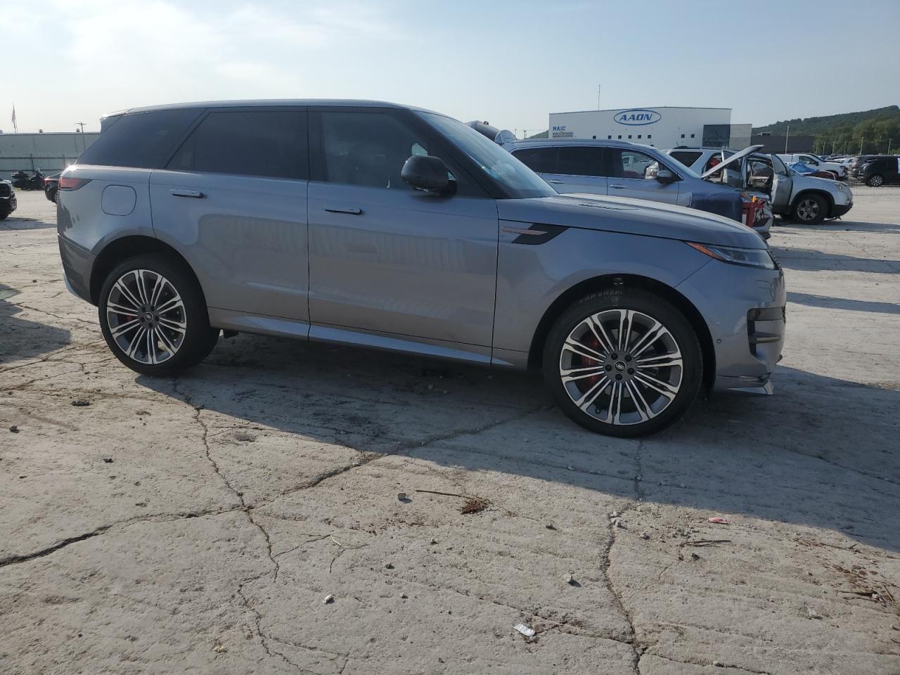 2025 LAND ROVER Range Rover Sport