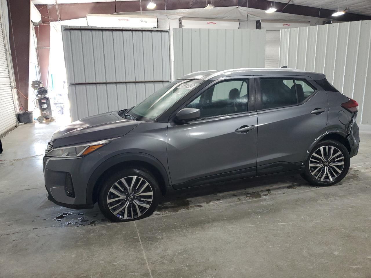 2021 NISSAN KICKS