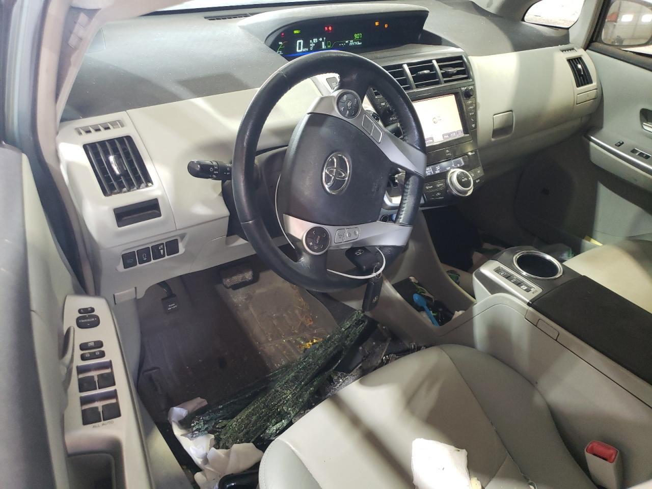2014 TOYOTA PRIUS V