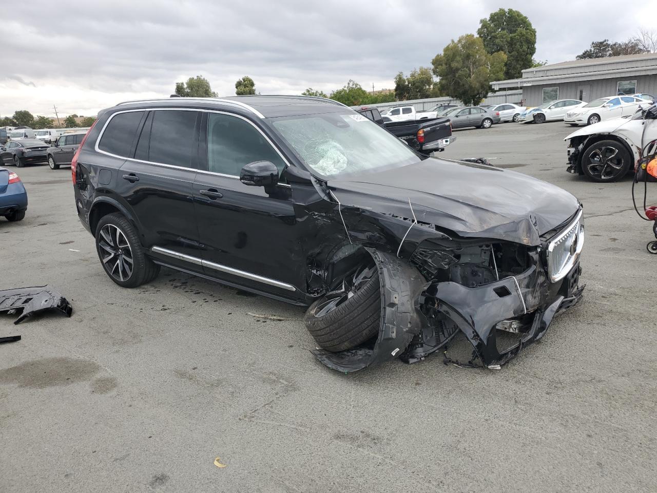 2024 VOLVO XC90