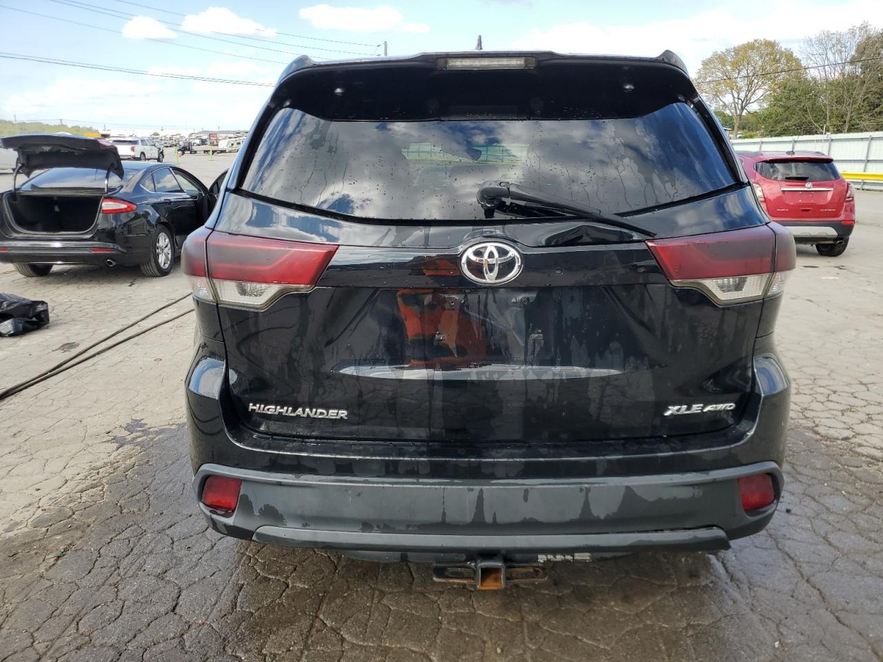 2017 TOYOTA HIGHLANDER