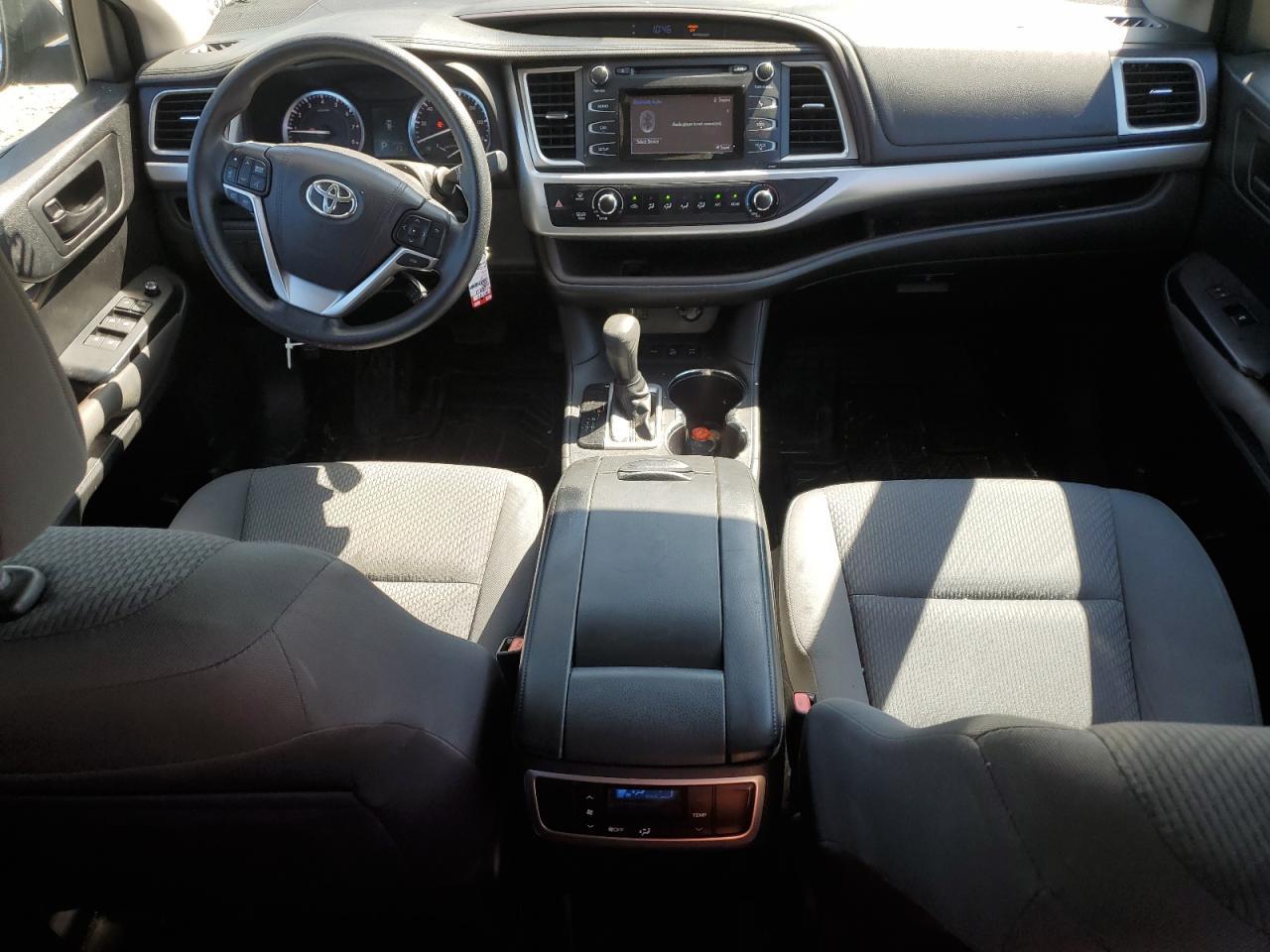 2016 TOYOTA HIGHLANDER