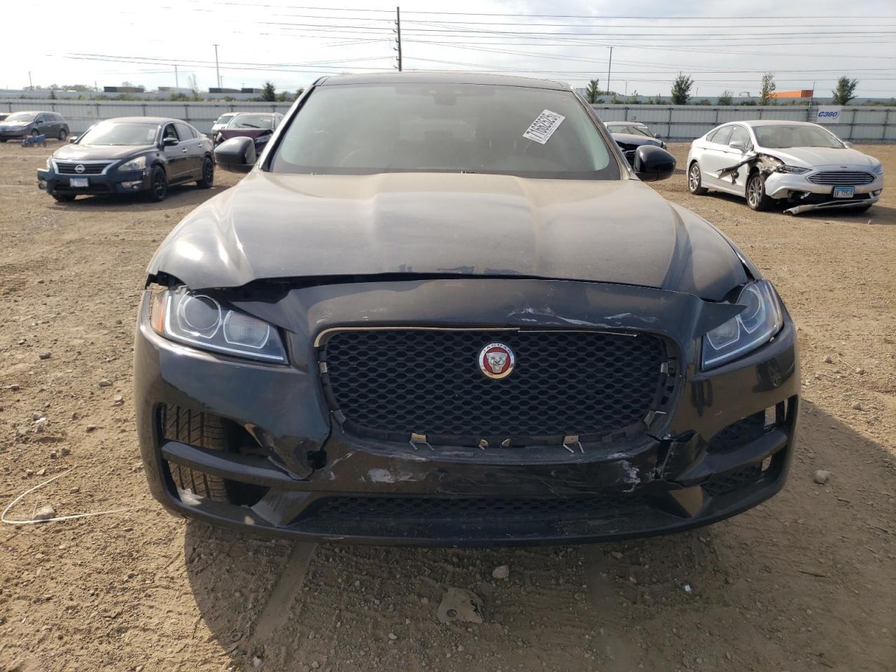2017 JAGUAR F-Pace