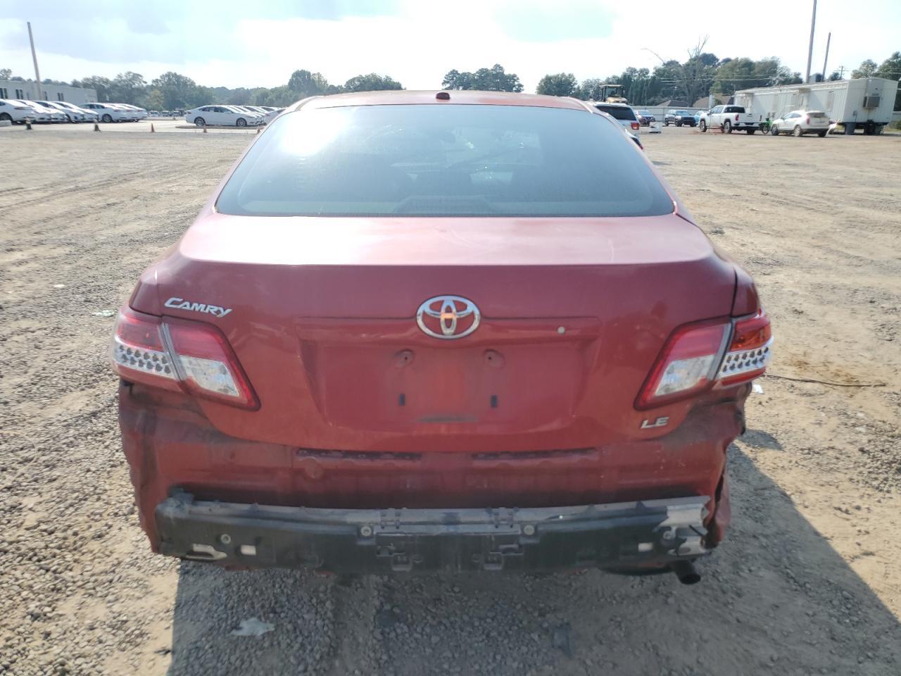 2011 TOYOTA CAMRY