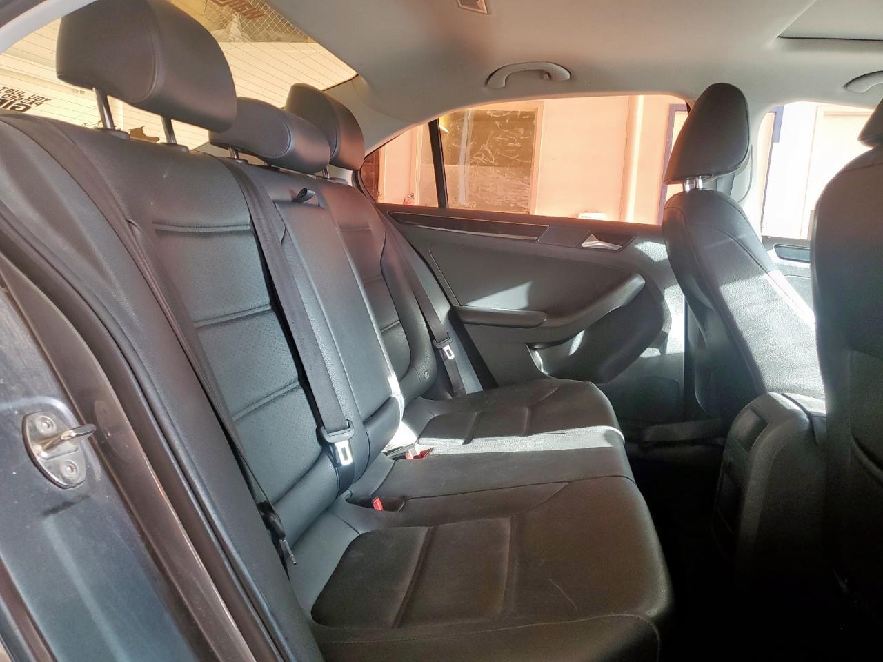 2016 VOLKSWAGEN JETTA